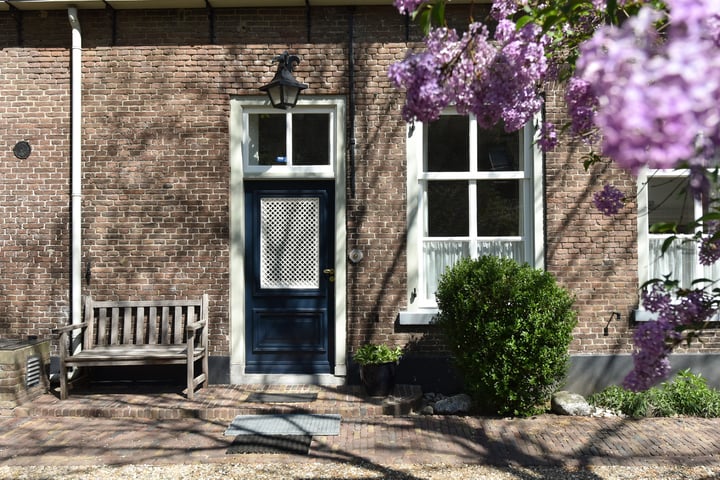 View photo 8 of Grotestraat 16