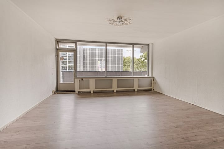 Foto 10 van Burg. van Grunsvenplein 45