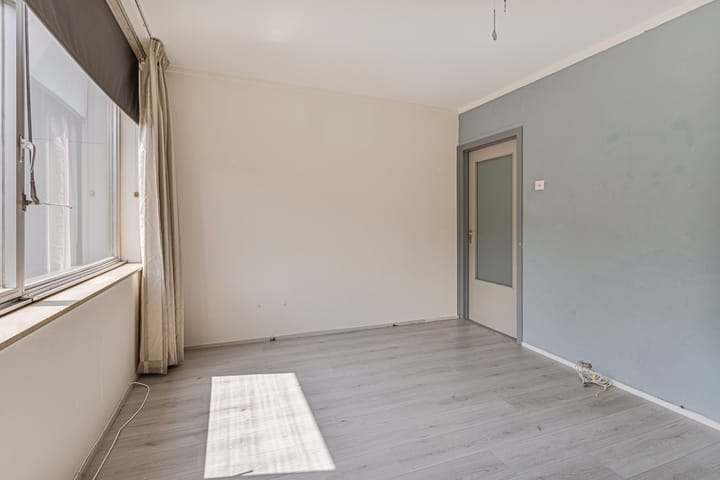 Foto 15 van Burg. van Grunsvenplein 45