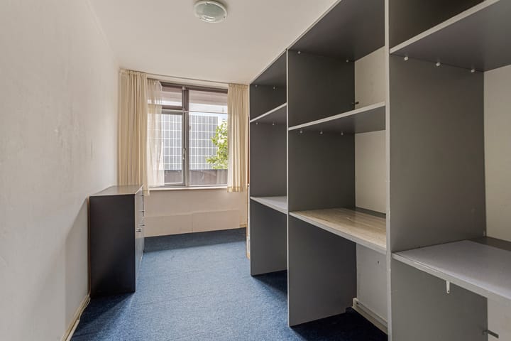 Foto 17 van Burg. van Grunsvenplein 45