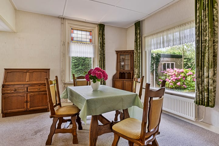 Foto 10 van Burghseweg 50