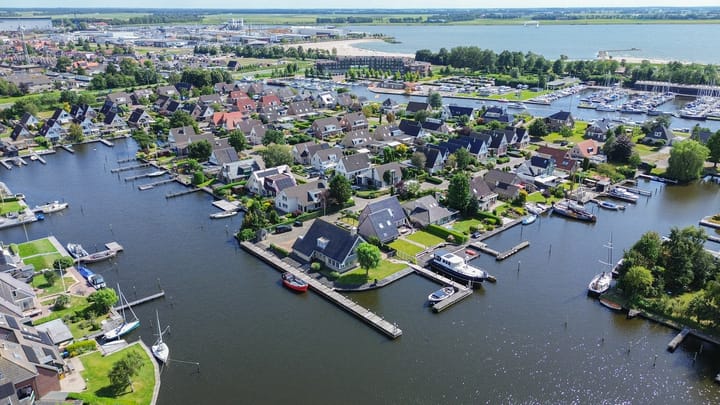 Foto 56 van Fluessenstraat 15