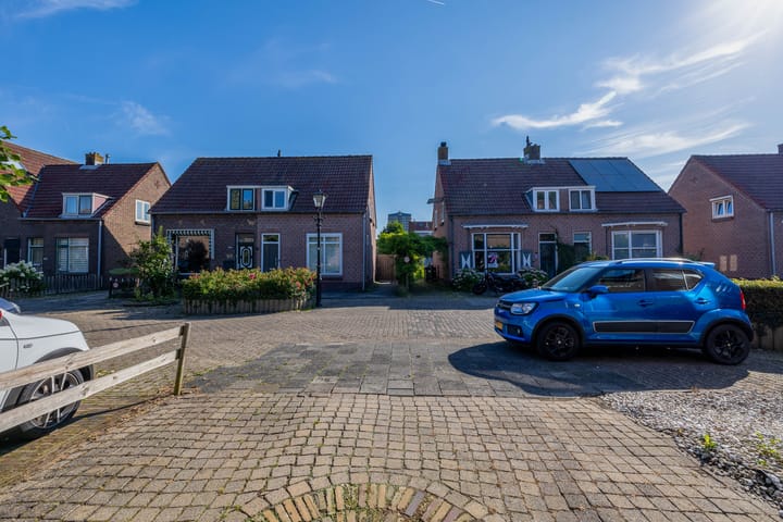 Foto 8 van Tuinstraat 128