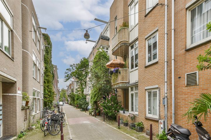 View photo 19 of Egelantiersstraat 220-C