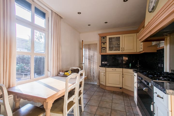 Photo 11 of Bongerdstraat 243