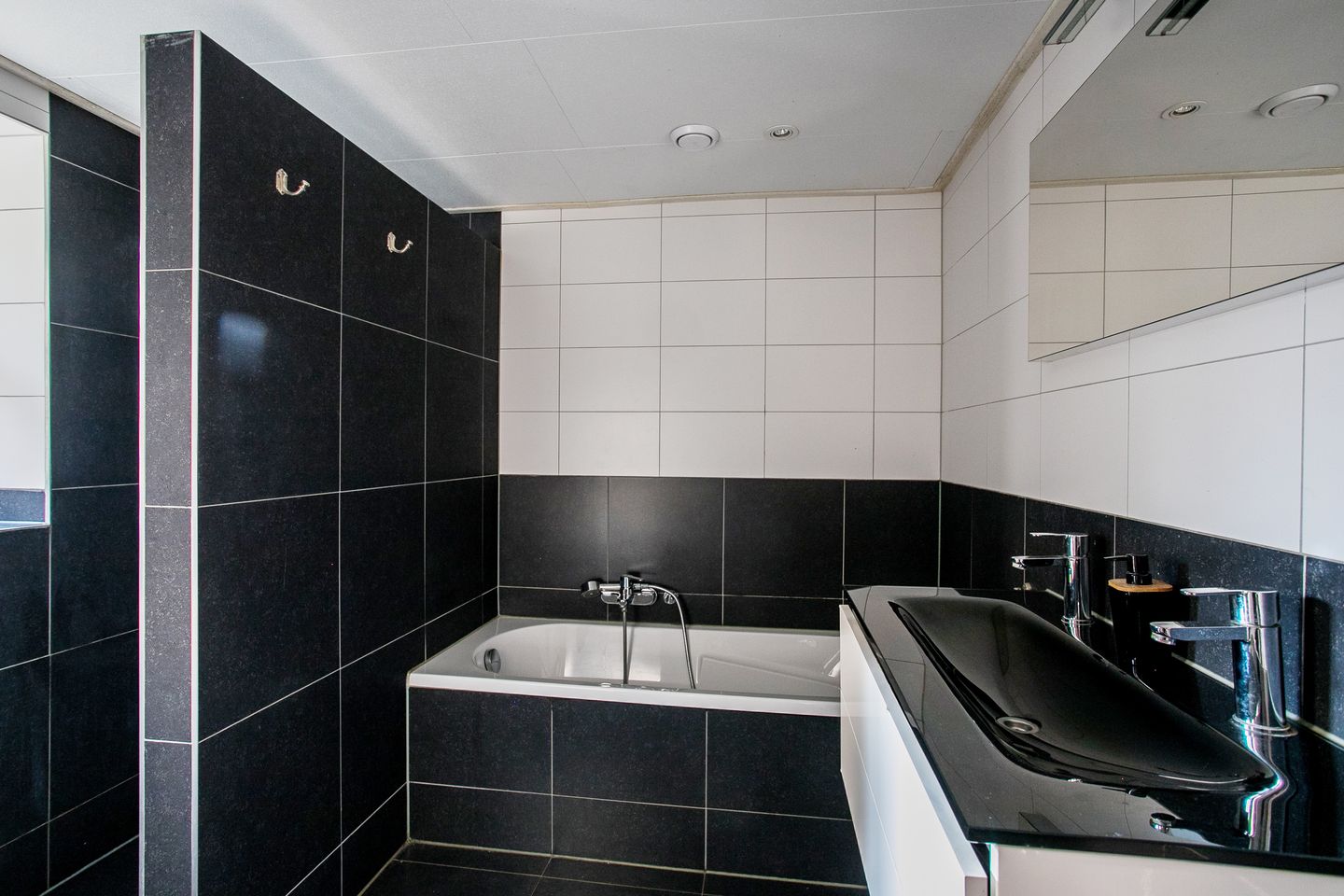 Photo 14 of Bongerdstraat 243