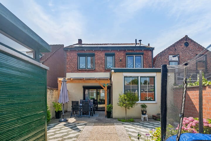 Foto 23 van Donze Visserstraat 89