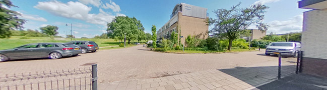 Bekijk 360° foto van Straatbeeld van Kloosterlaan 8