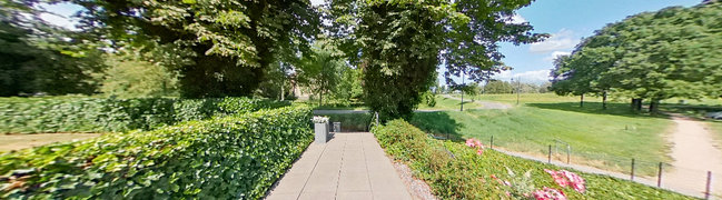 Bekijk 360° foto van Voortuin van Kloosterlaan 8