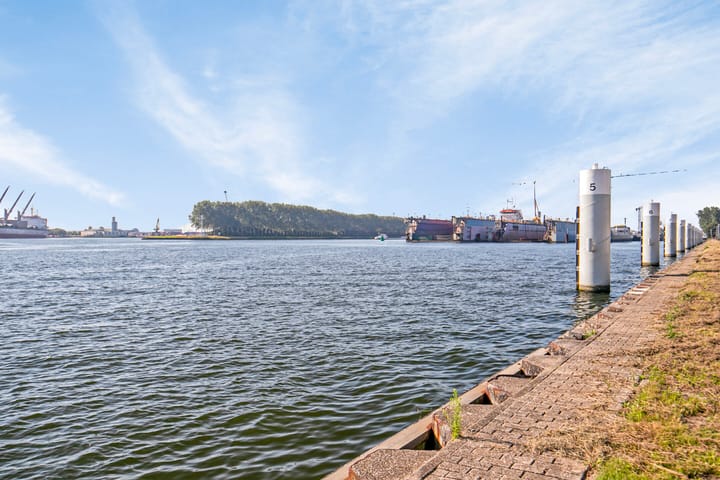 Foto 23 van Middenstraat 99