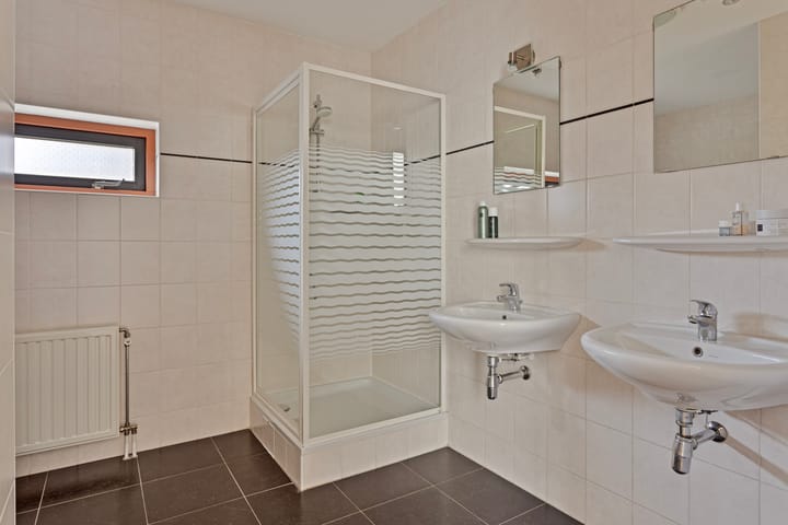 Foto 26 van Guldenroedestraat 15