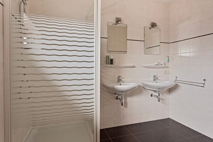 Foto 28 van Guldenroedestraat 15