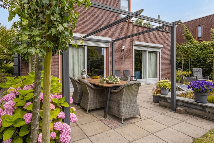 Foto 42 van Guldenroedestraat 15