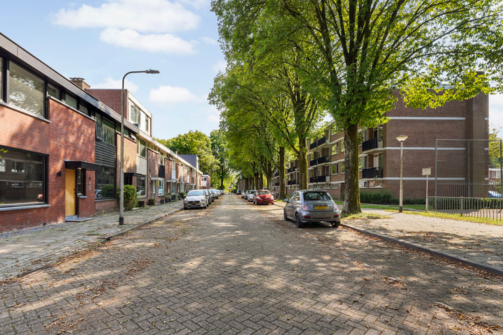 Bekijk foto 5 van Muiderslotstraat 14