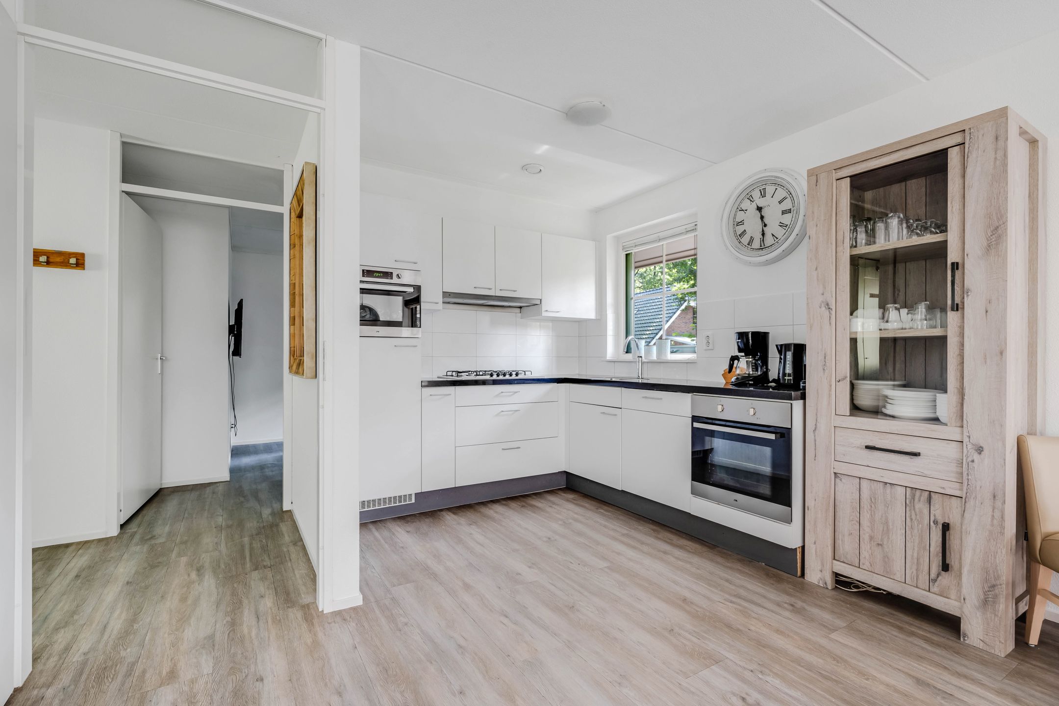 Foto 9 van Hof van Halenweg 2-25