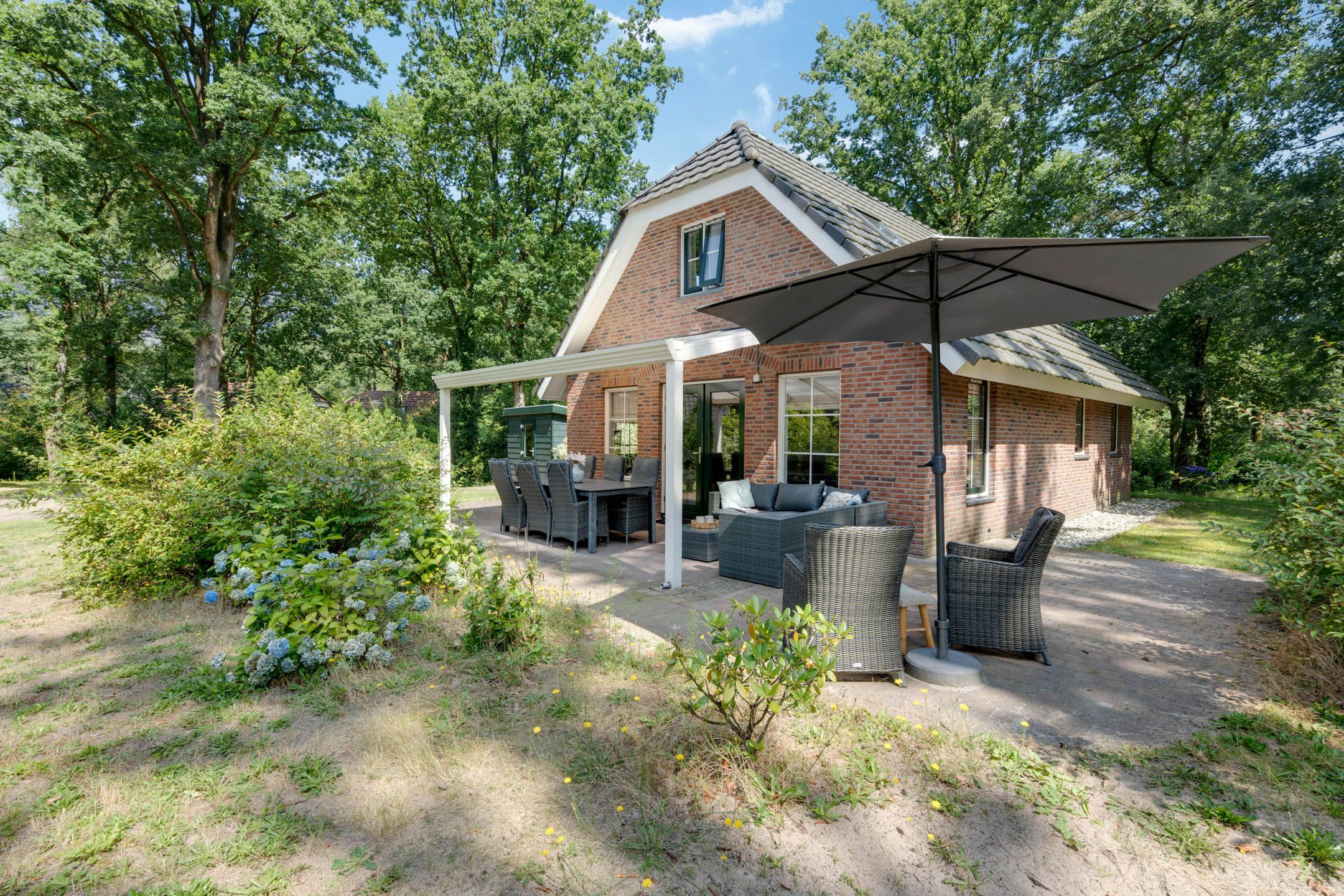 Foto 30 van Hof van Halenweg 2-25