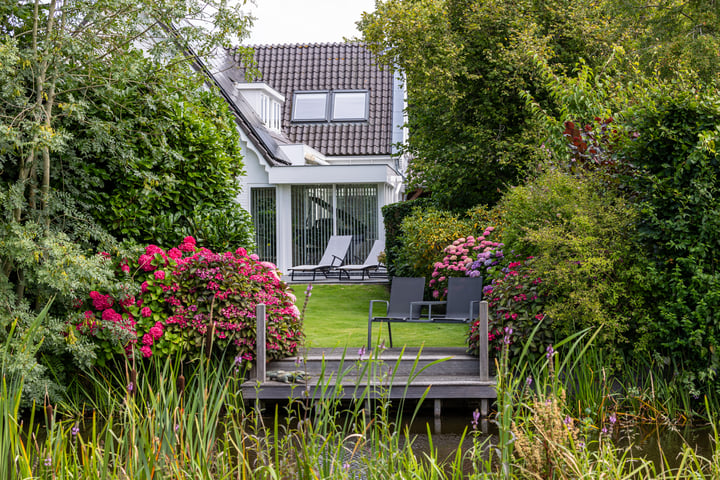 Bekijk foto 40 van Van Teylingenweg 16