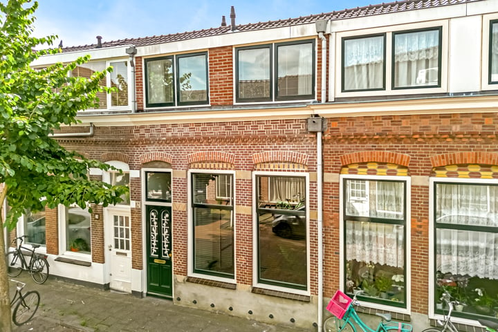 Bekijk foto 30 van Floresstraat 12