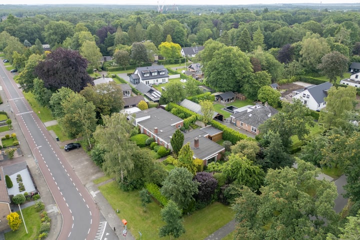 Bekijk foto 60 van Burgemeester Ulco de Vriesweg 7