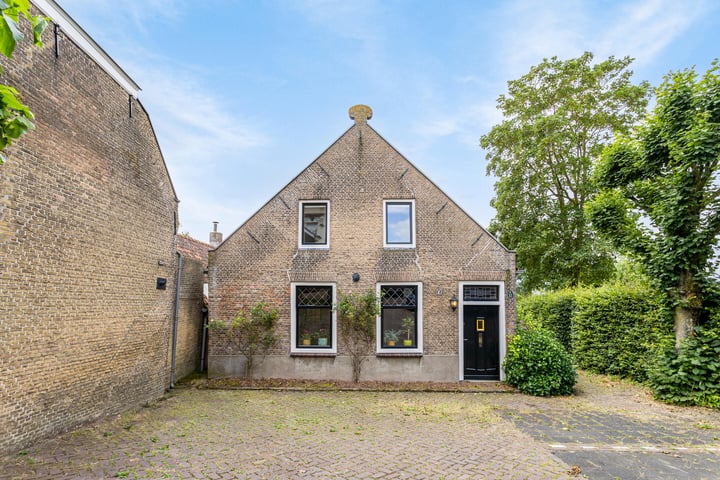 Bekijk foto 2 van Raadhuisstraat 11
