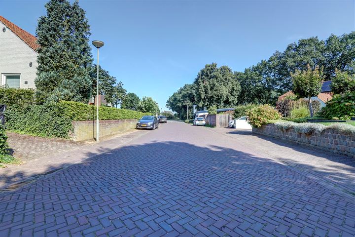 View photo 37 of Aijenseweg 34