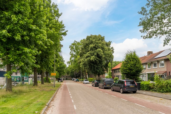 Bekijk foto 44 van Planetenstraat 20