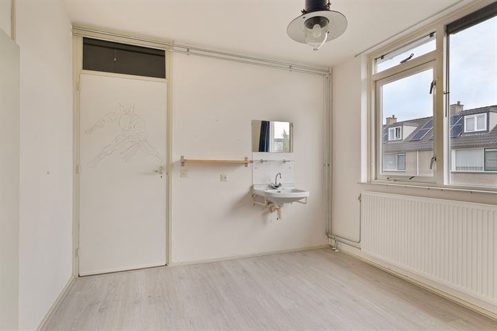 View photo 19 of Landluststraat 30