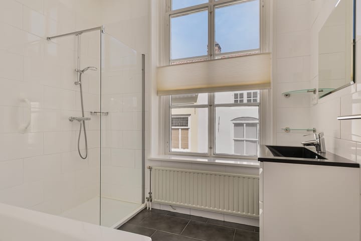 Foto 24 van Wagenaarstraat 12-C