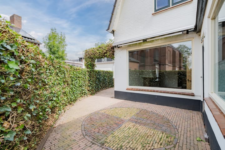 Foto 35 van Poststraat 8