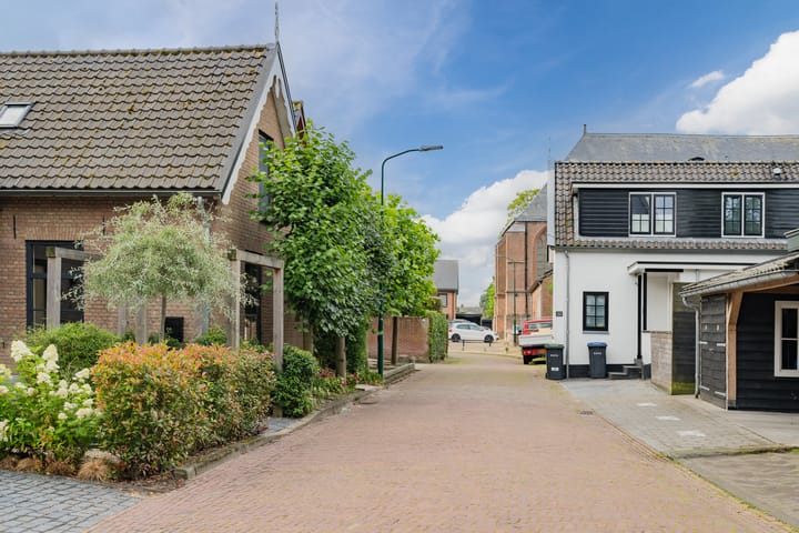 Foto 38 van Poststraat 8