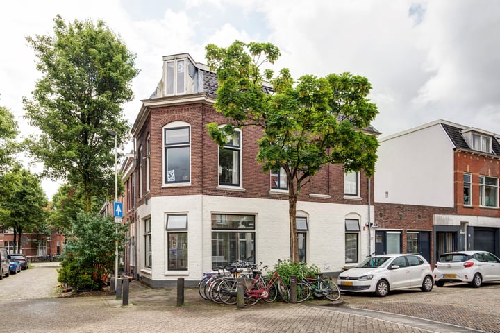 Bekijk foto 1 van Laurens Reaalstraat 52