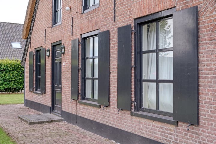 View photo 33 of Waalstraat 4