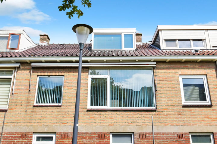 Bekijk foto 18 van van Rennesstraat 13