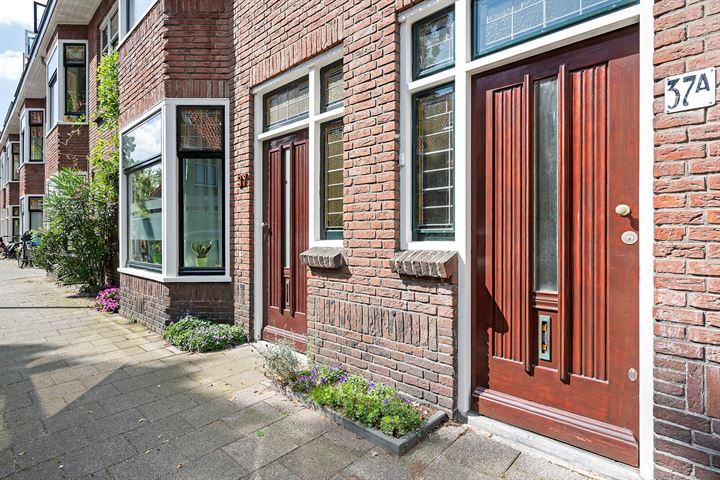 Bekijk foto 8 van Van 't Hoffstraat 37-A