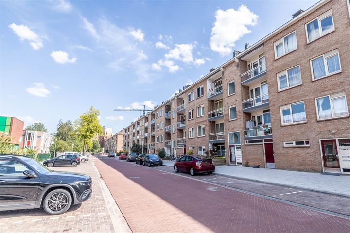 Bekijk foto 14 van Alkmaarstraat 143