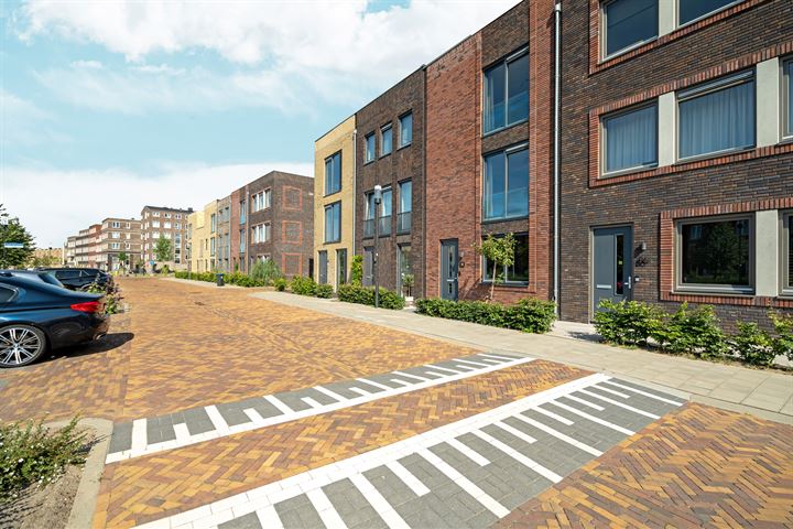 Bekijk foto 62 van Donatellostraat 88