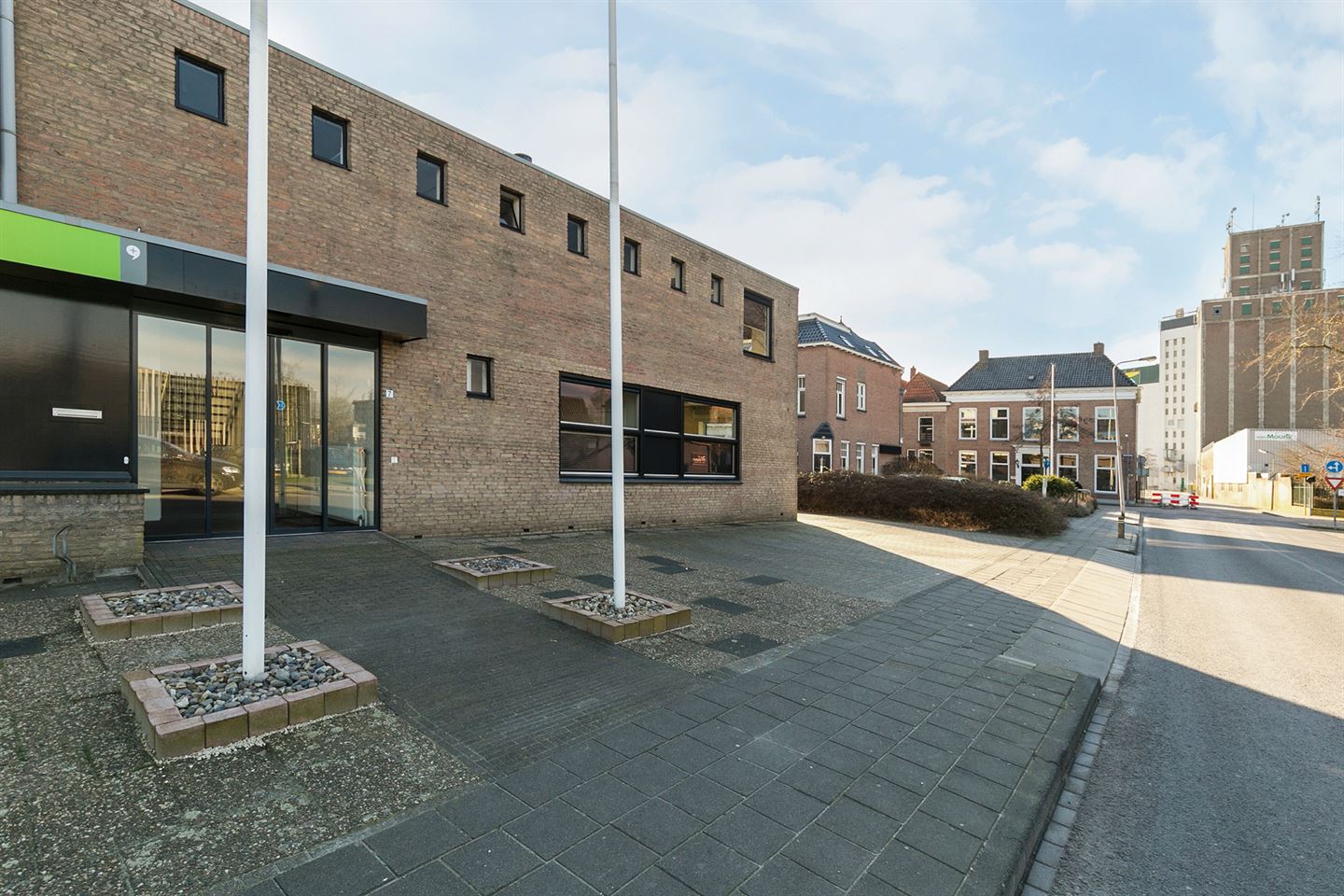 Bekijk foto 2 van Schoolstraat 7