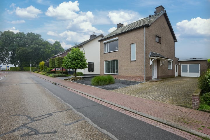 Bekijk foto 2 van Kerkstraat 132