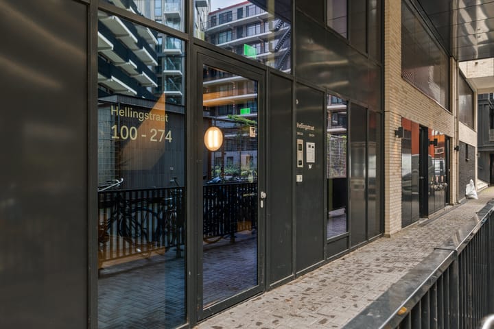 Photo 33 of Hellingstraat 220