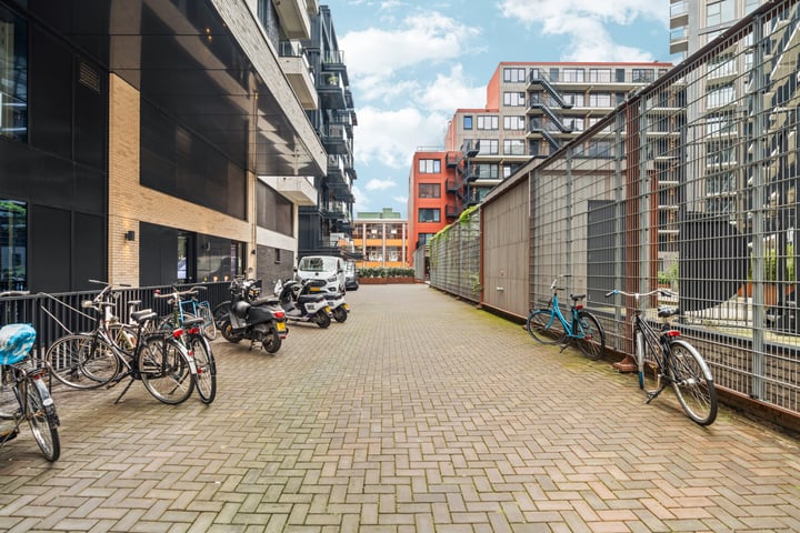 Bekijk foto 37 van Hellingstraat 220