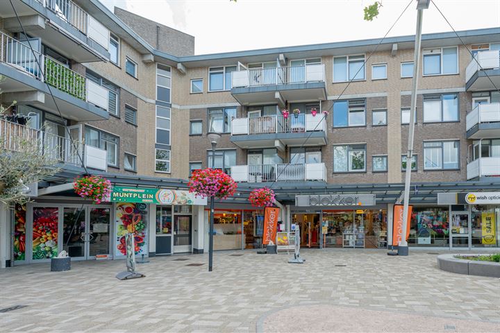 View photo 52 of Muntplein 126