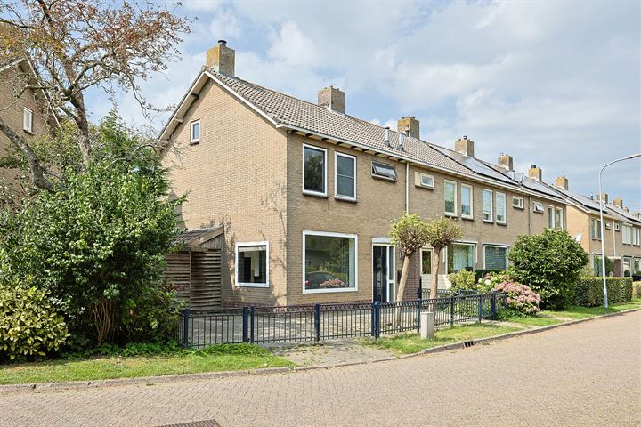 Bekijk foto 2 van Lindenstraat 13