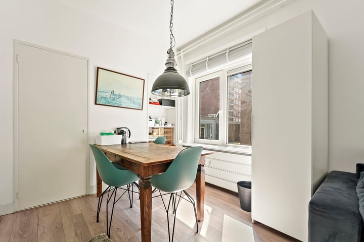 Bekijk foto 2 van Bredestraat 47-A