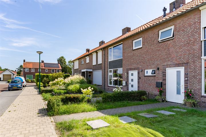 Bekijk foto 35 van Deensestraat 3