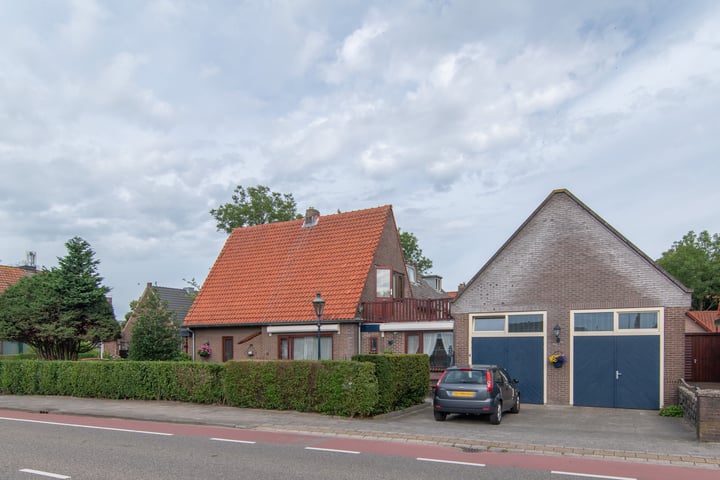 Bekijk foto 1 van Molenstraat 178