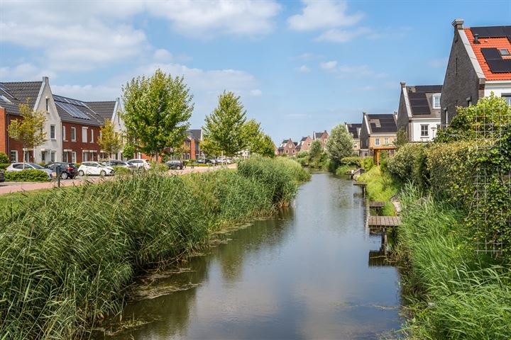 Bekijk foto 38 van Van Oranje-Nassaulaan 55