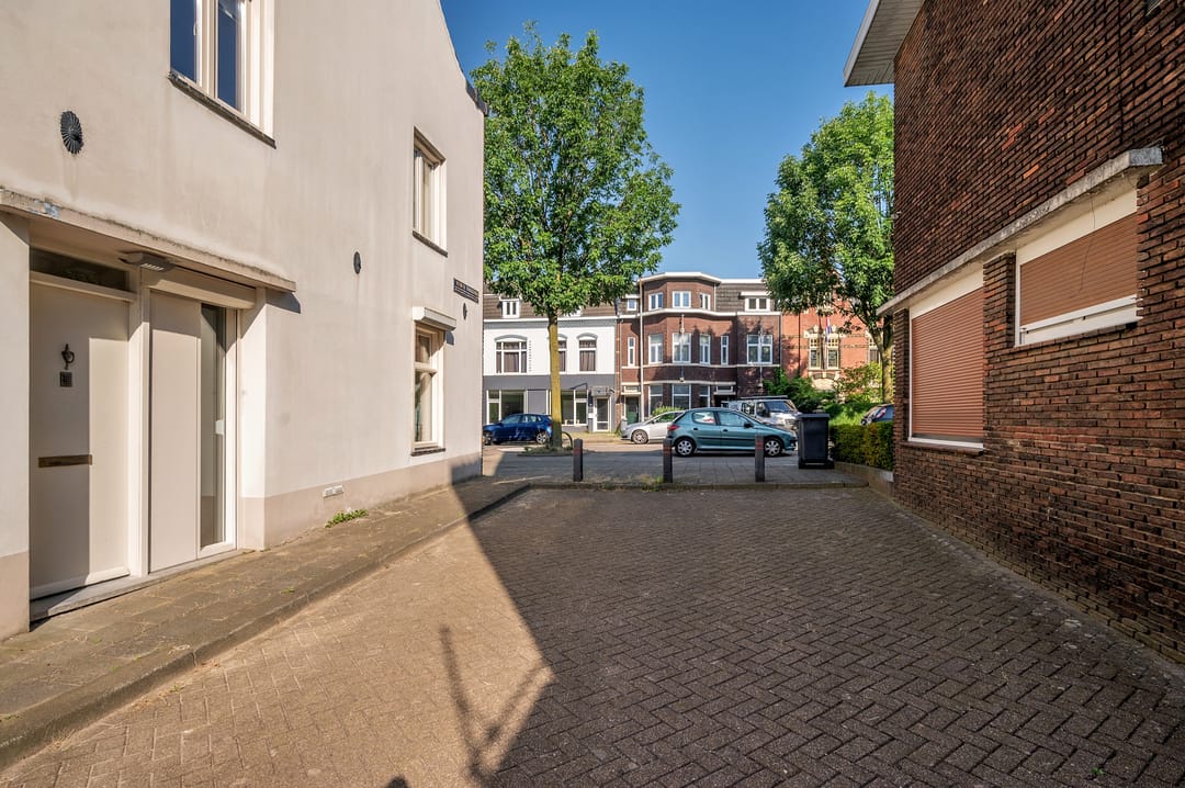 Photo 23 of Victor de Stuersstraat 2