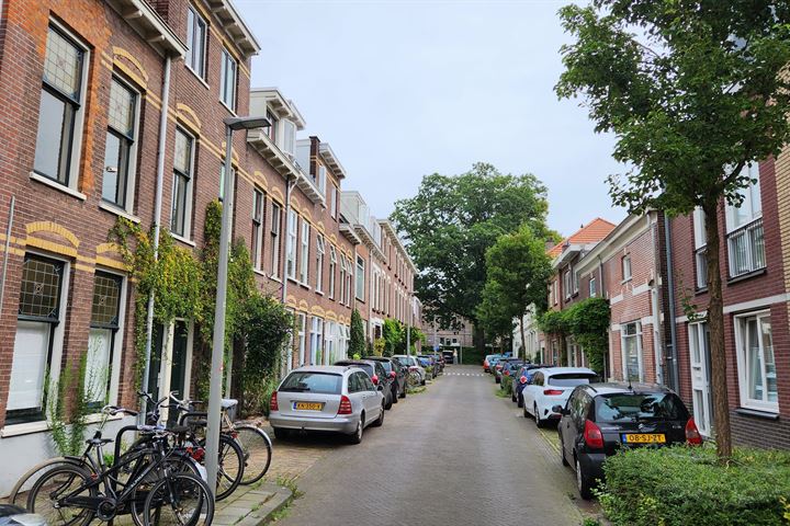 Bekijk foto 23 van Agnietenstraat 42