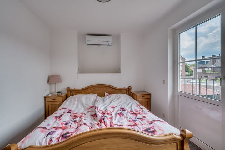 Photo 32 of Paulus Potterstraat 12