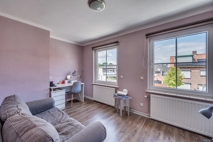 Photo 37 of Paulus Potterstraat 12